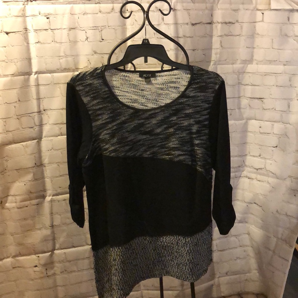 ✅ 3/$18 — ALYX Blouse - 1X